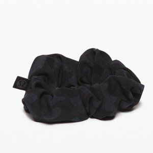 NEW Camouflage Print Uplifting Scrunchie
